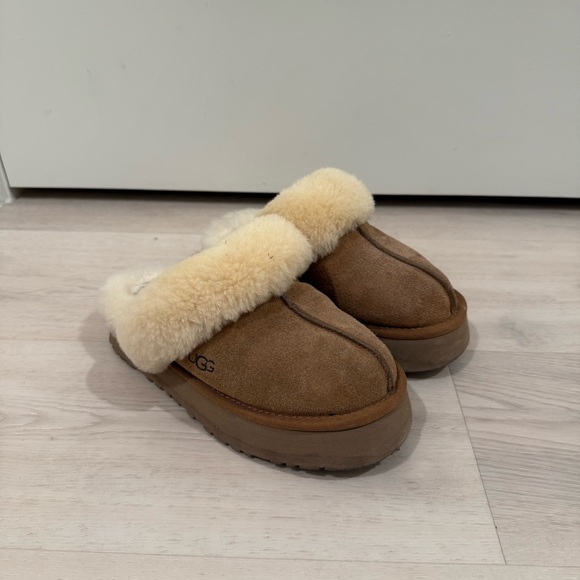UGG Platform Slippers Disquette - Picture 2 of 7